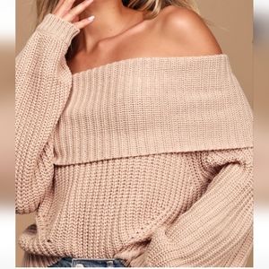⛔️SOLD⛔️ Lulus Off shoulder sweater